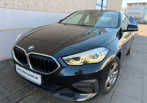 BMW 216, 2021