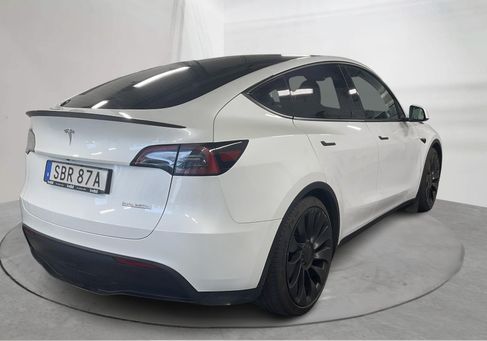 Tesla Model Y, 2023
