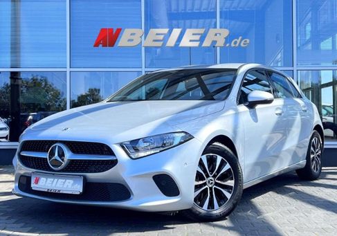 Mercedes-Benz A 180, 2022