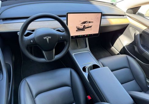 Tesla Model 3, 2022