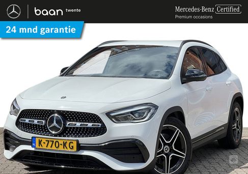 Mercedes-Benz GLA 200, 2021