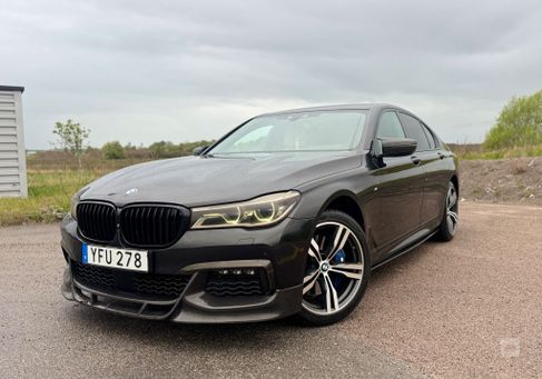 BMW 750, 2017