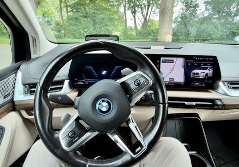 BMW 230, 2022