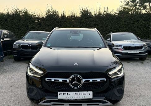 Mercedes-Benz GLA 220, 2021
