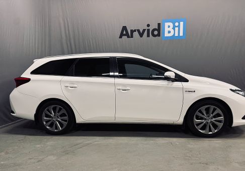 Toyota Auris Touring Sports, 2016