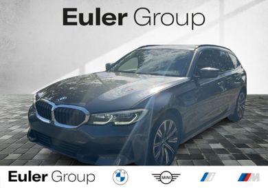 BMW 330, 2022