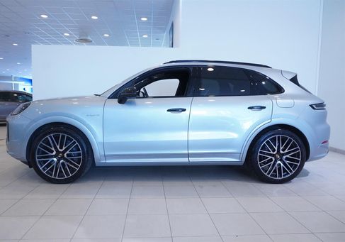 Porsche Cayenne, 2025