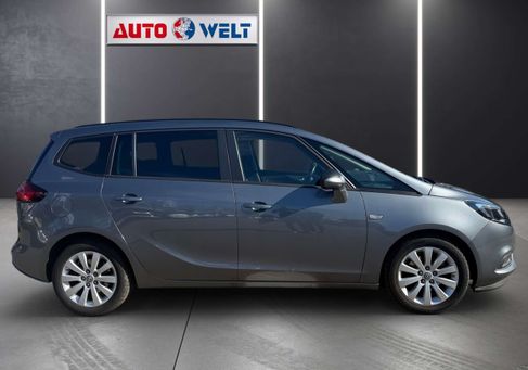 Opel Zafira, 2017