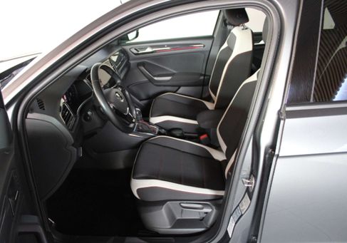 Volkswagen T-Roc, 2020