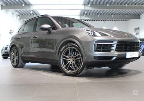 Porsche Cayenne, 2022