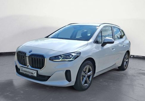 BMW 220, 2025 2