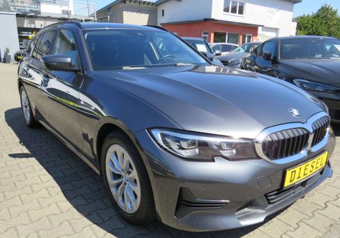 BMW 320, 2022
