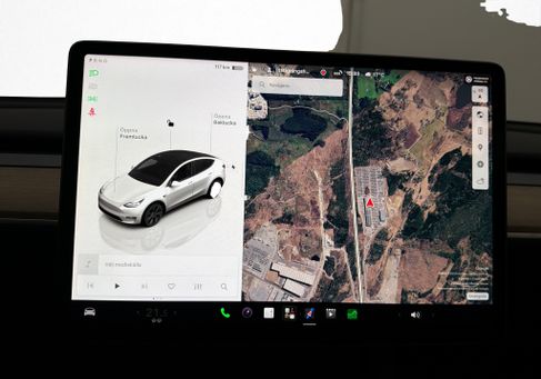 Tesla Model Y, 2022