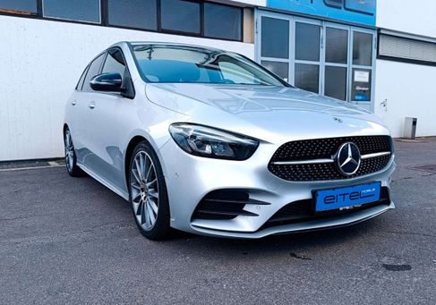 Mercedes-Benz B 180, 2019