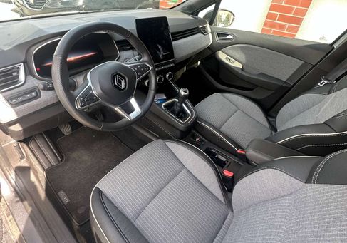 Renault Clio, 2024