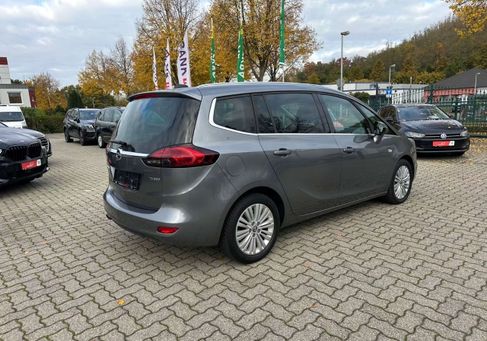 Opel Zafira, 2018