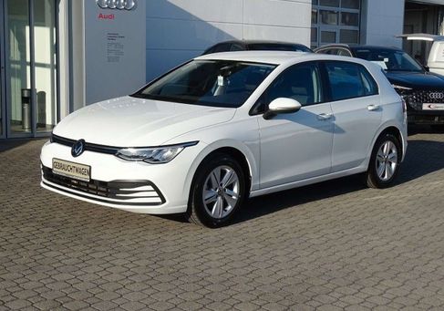 Volkswagen Golf, 2023