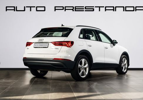 Audi Q3, 2022 2