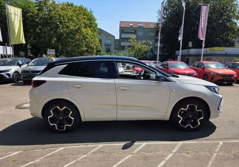 Opel Grandland X, 2022 3