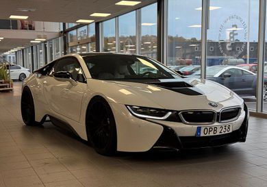 BMW i8, 2015