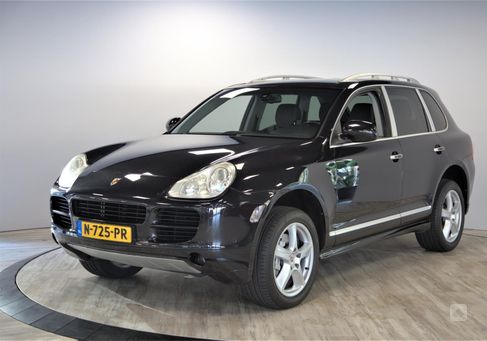 Porsche Cayenne, 2004