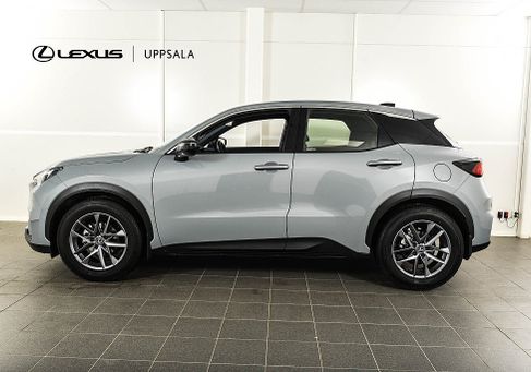 Lexus, 2025