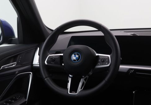 BMW iX, 2025