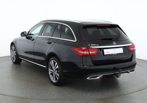 Mercedes-Benz C 300, 2020 3