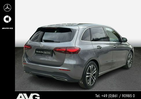 Mercedes-Benz B 220, 2025