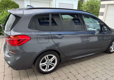 BMW 218, 2020