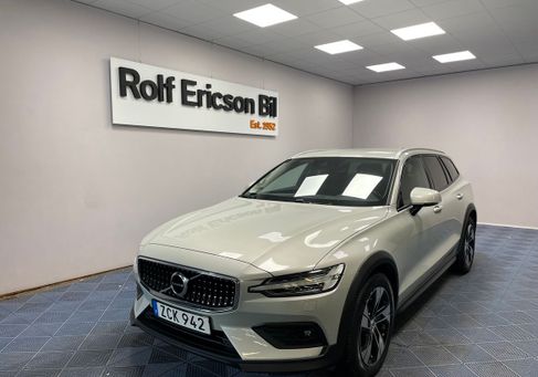 Volvo V60 Cross Country, 2021