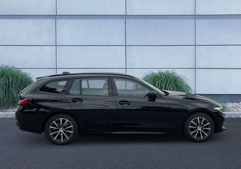 BMW 318, 2023