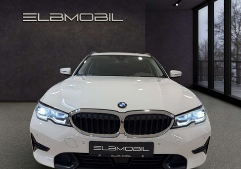 BMW 320, 2022 3