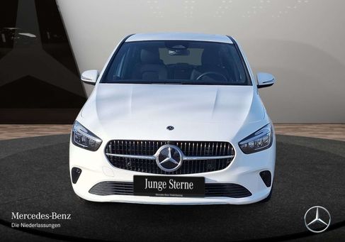 Mercedes-Benz B 180, 2025