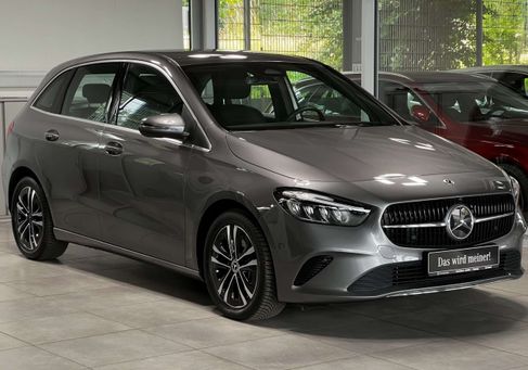 Mercedes-Benz B 180, 2023