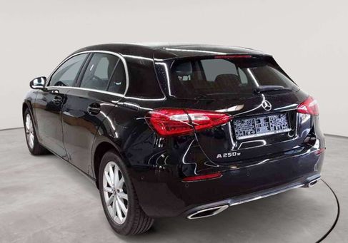 Mercedes-Benz A 250, 2022