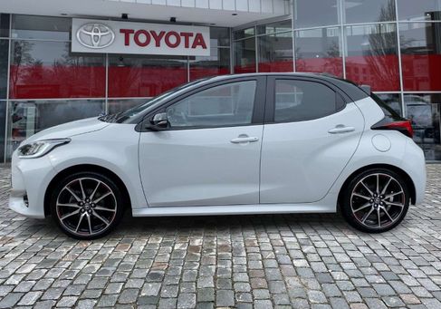 Toyota Yaris, 2022 3