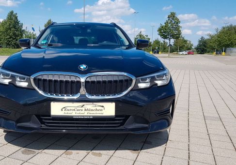 BMW 318, 2022