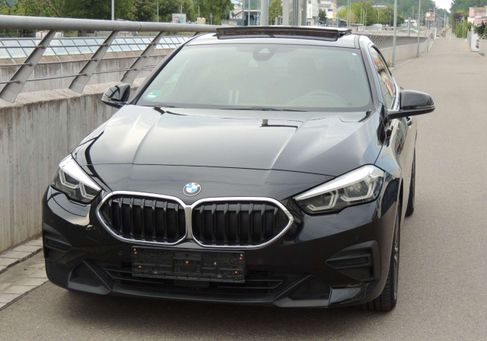 BMW 220, 2021 3