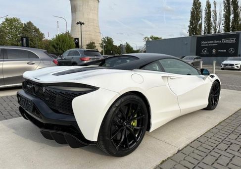 McLaren, 2023 2