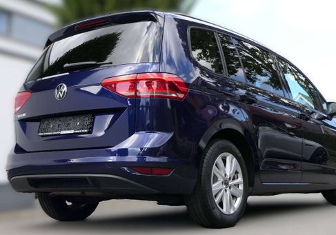 Volkswagen Touran, 2020 3