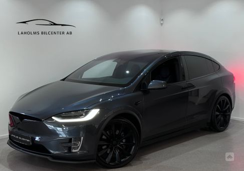 Tesla Model X, 2017