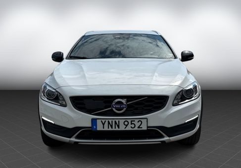 Volvo V60 Cross Country, 2018