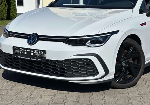 Volkswagen Golf, 2022