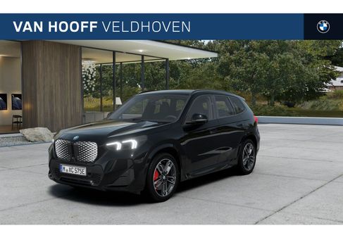 BMW iX, 2025