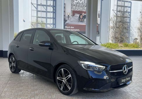 Mercedes-Benz B 200, 2022