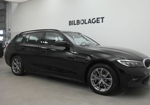 BMW 330, 2021