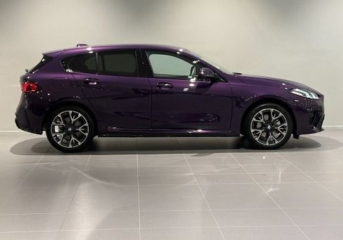 BMW 120, 2026 3