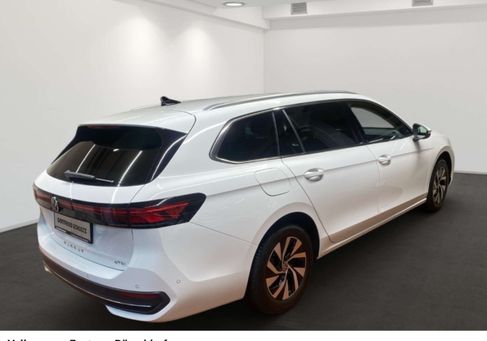 Volkswagen Passat Variant, 2024 3