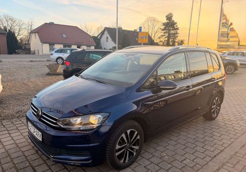 Volkswagen Touran, 2020 3